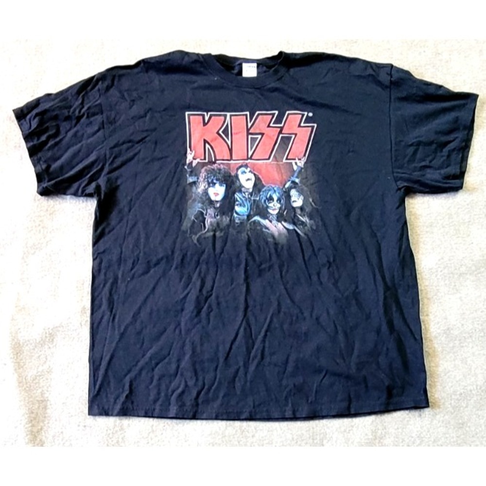 KISS 2017 Rock Concert Catalog Graphic T-Shirt Mens Size 2XL Black Gildan Tag